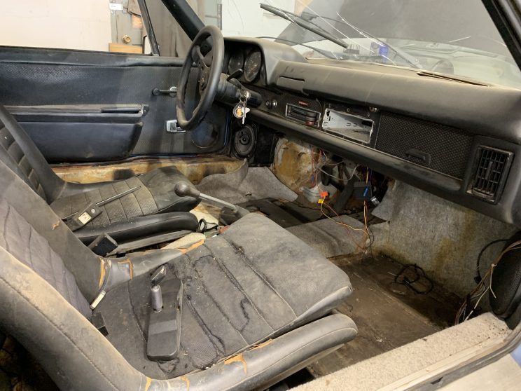 1972 Porsche 914 interior picture as purchased showing dirt and damage from sitting for 30+ years